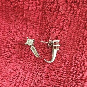 Elegant Diamond Cut  Stud Earrings